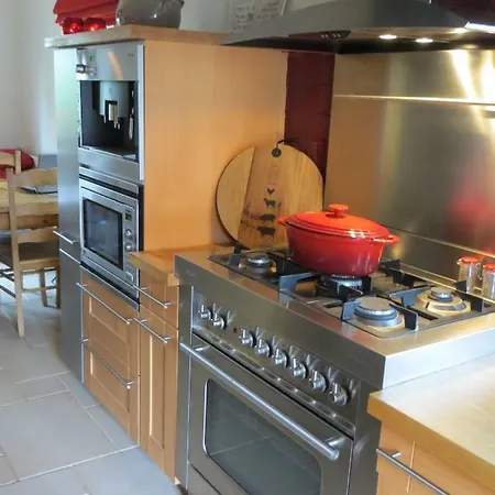 Les Maisons Blanches Holiday home *